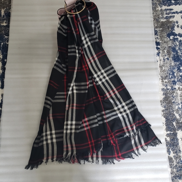 Linen Scarf/ Shawl - Picture 4 of 6